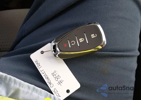 2025 Chevrolet Trax Fwd Lt из США, поврежденный, VIN KL77LHEP0SC099654